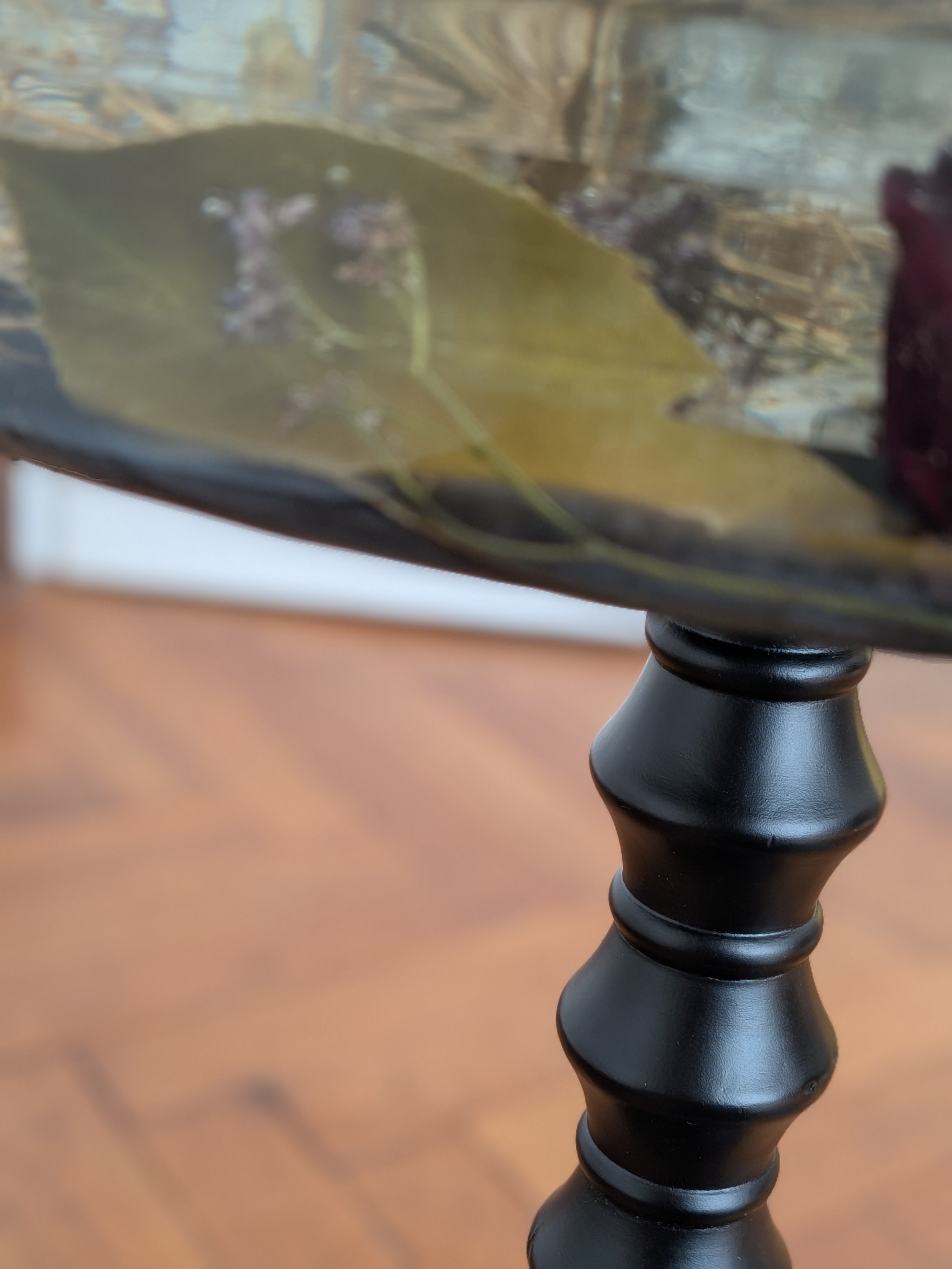 Table d'appoint – Le Rosier Noir