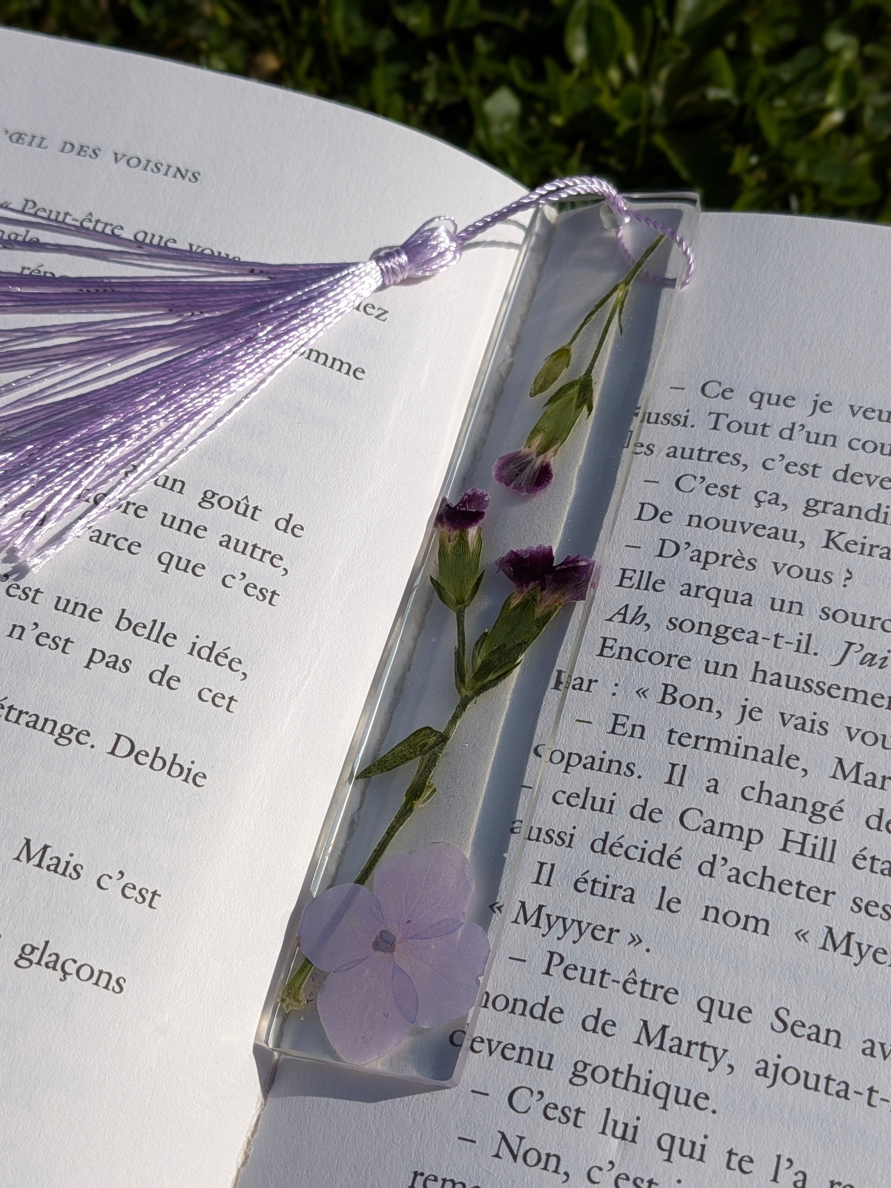 Marque-page résine époxy — Bouquet Mauve 🪻