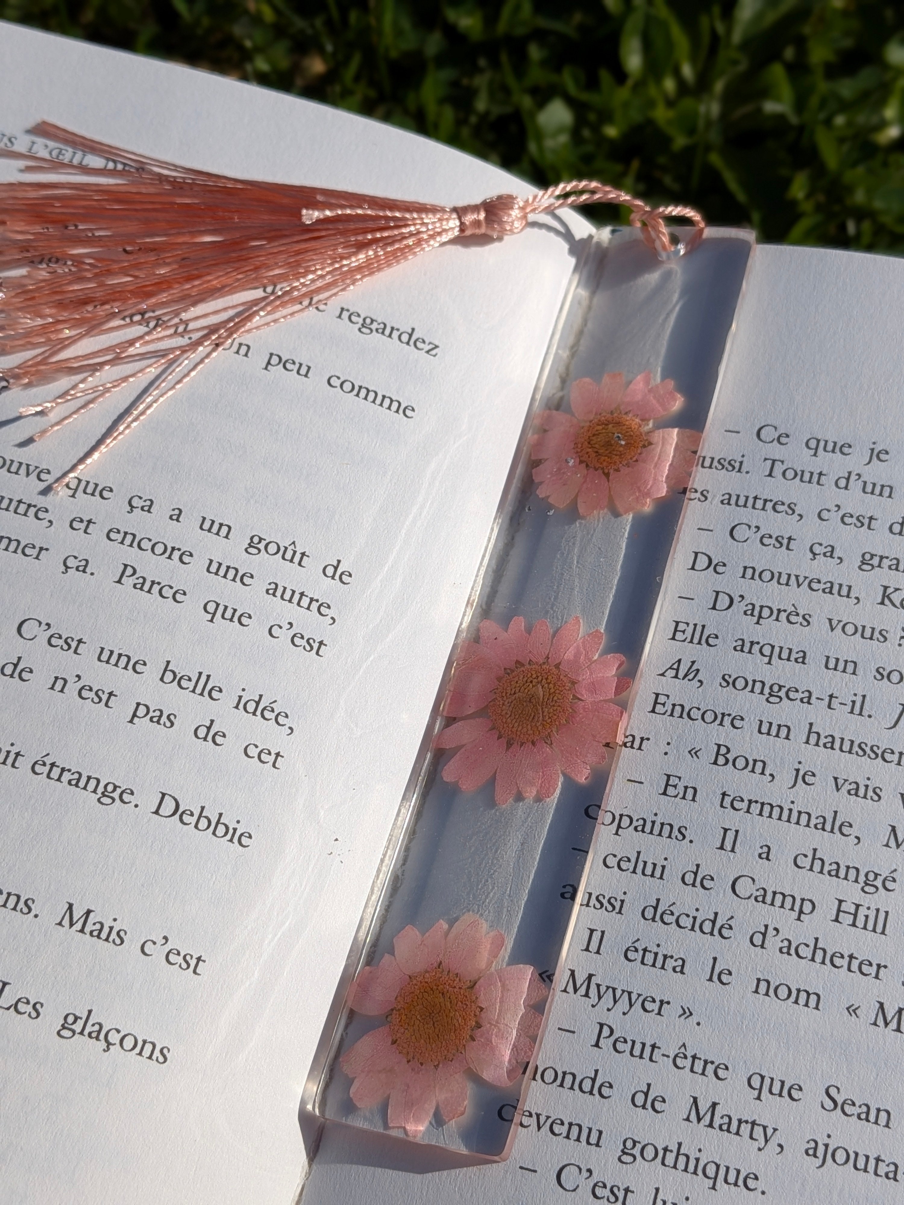 Marque-page résine époxy — Bouquet Roses 🌺