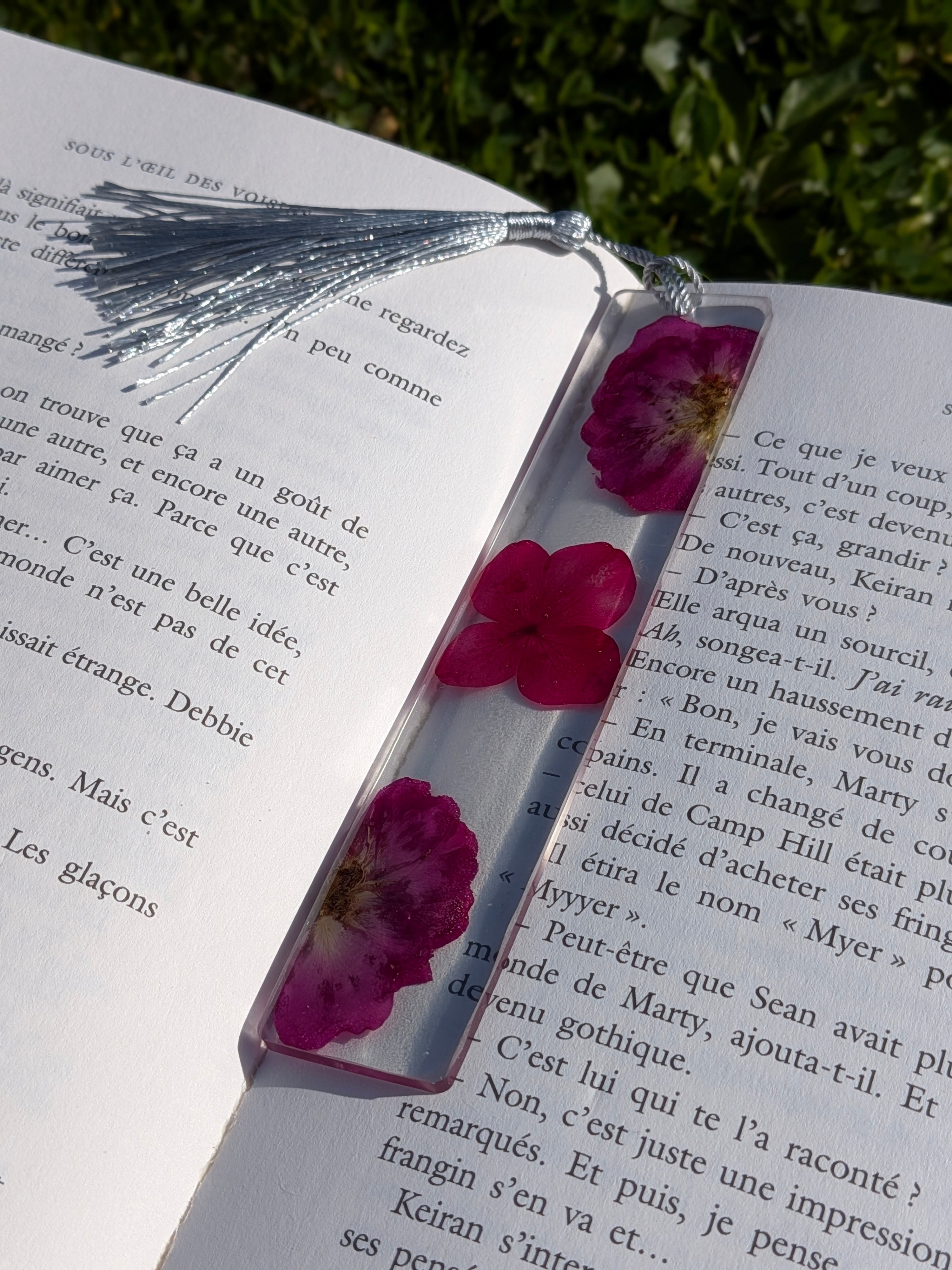 Marque-page résine époxy — Bouquet Fuchsia 🌹