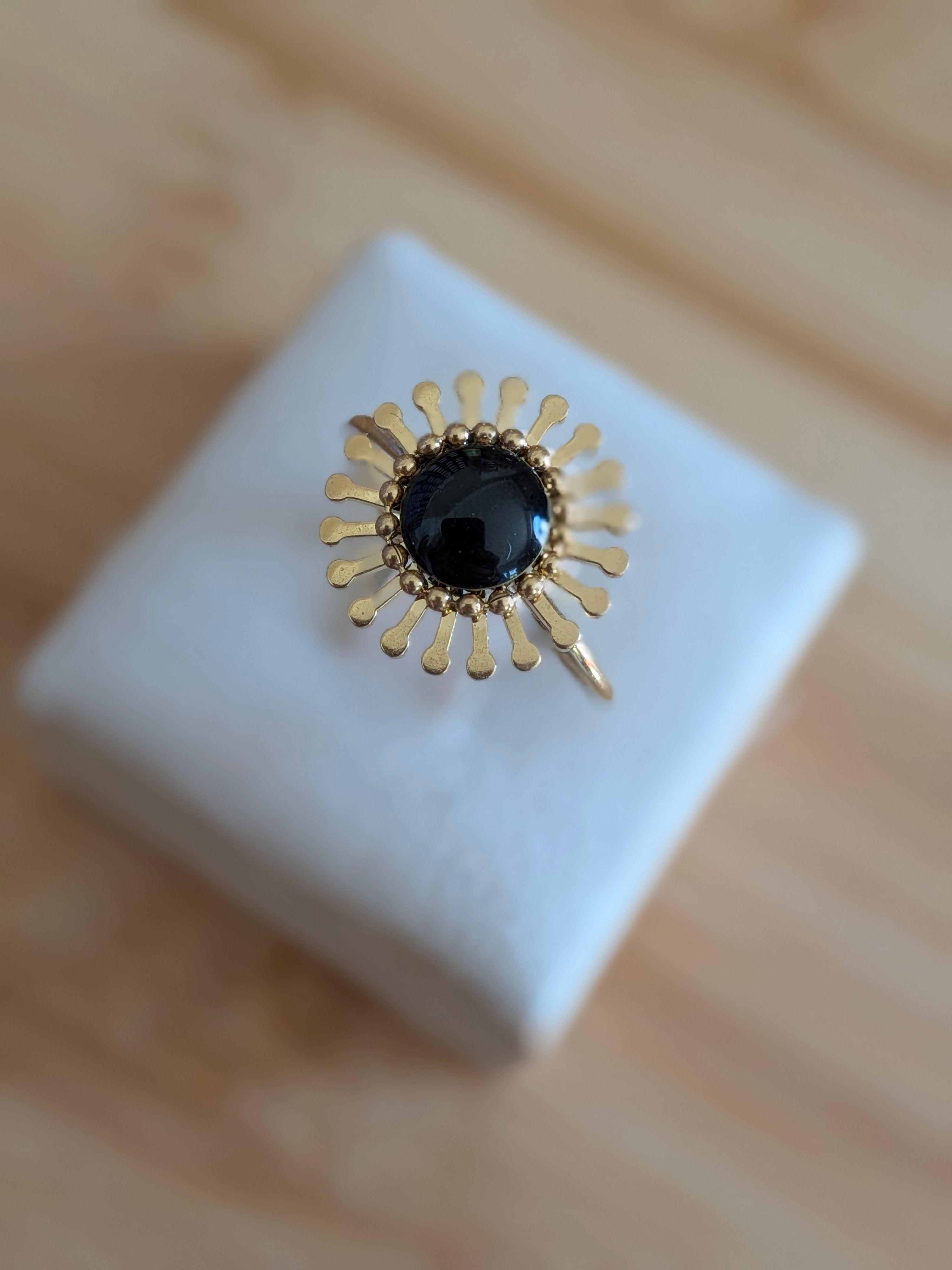 Bague Soleil Noire Dorée