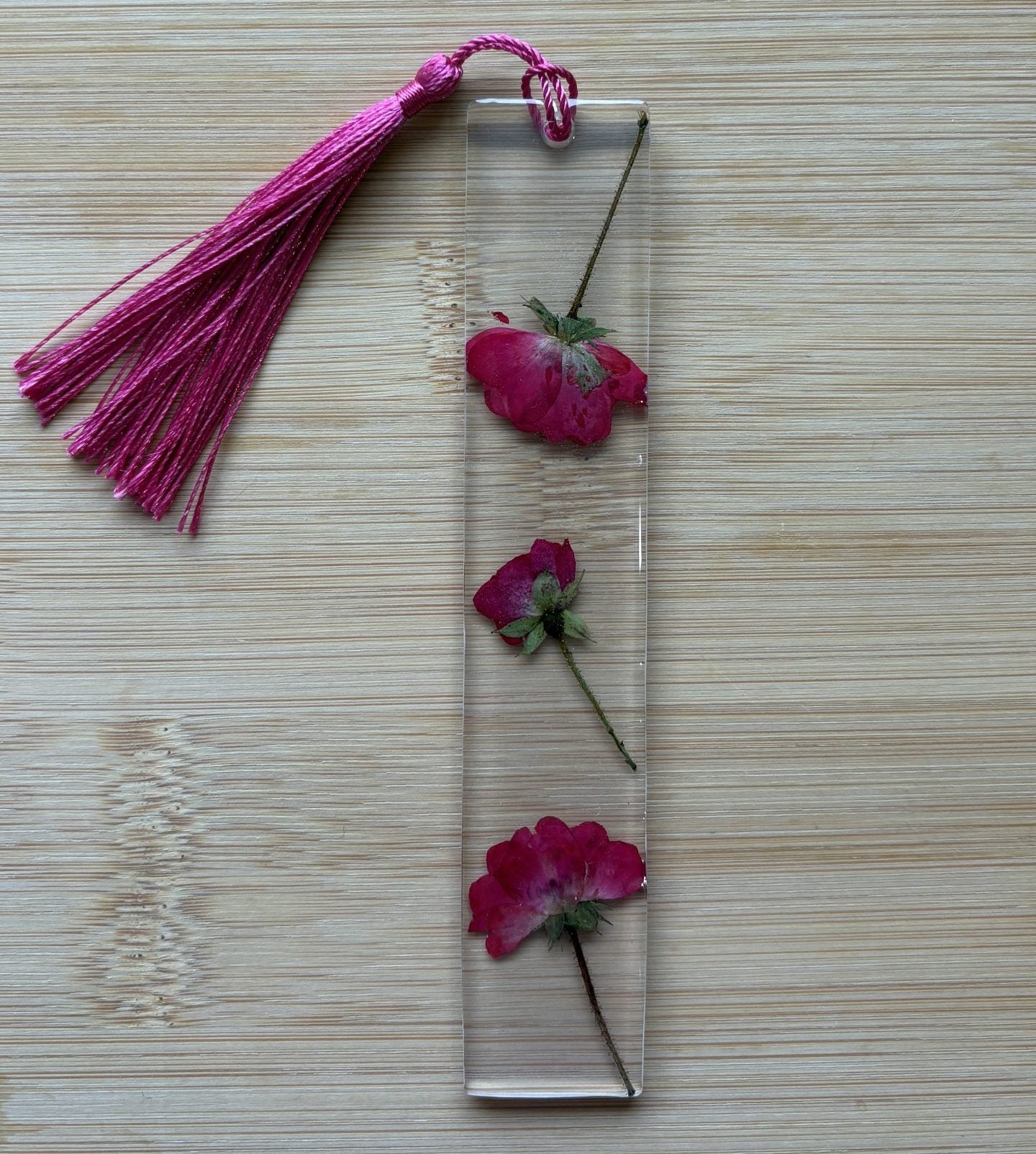 Marque-page résine époxy — Bouquet Fuchsia 🌹