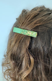 Barrette rectangle résine – Coloris Menthe Pailletée