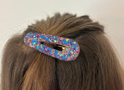 Barrette goutte résine – Coloris Fête en Confettis
