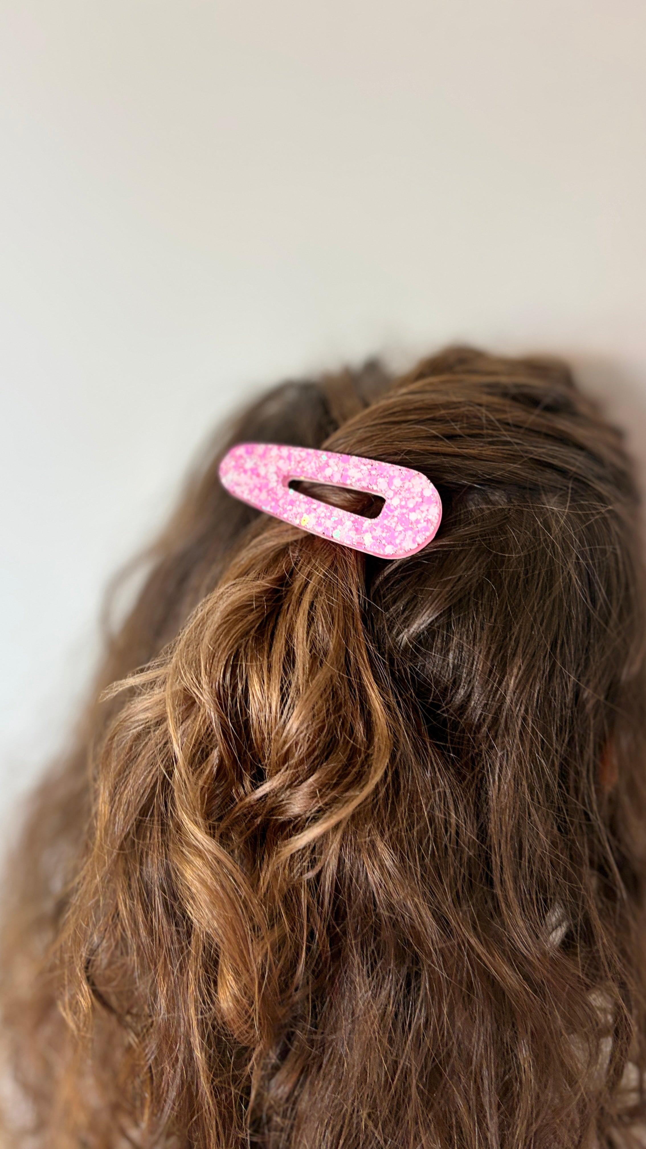 Barrette goutte résine – Coloris Éclat Bonbon