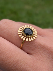 Bague Soleil Noire Dorée